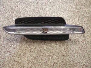 VE Holden Commodore LH guard indicator