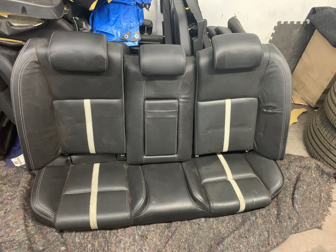 WN Caprice Black leather rear seat