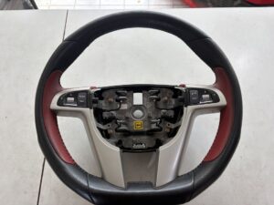 VE HSVi Red/Black leather steering wheel