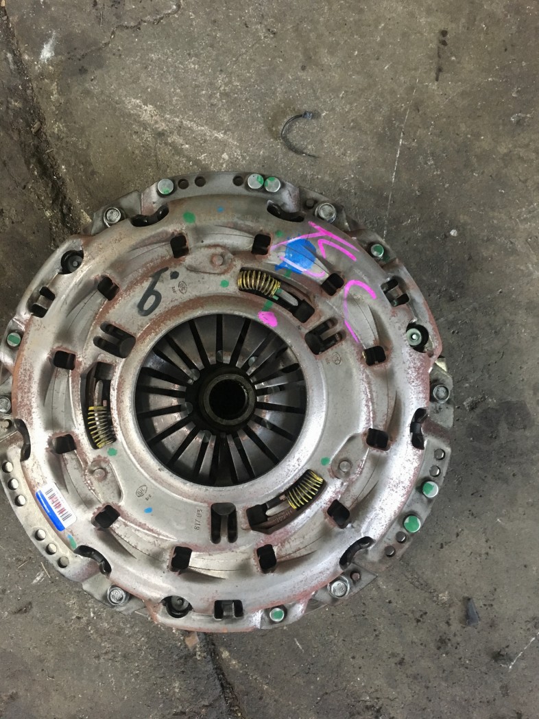 Genuine VF HSV SS Dual mass clutch kit.
