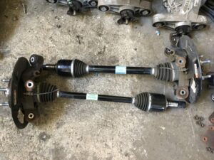 VF 2 SSV Redline Holden Commodore rear CV shafts with hubs. Suit SS SV6 HSV