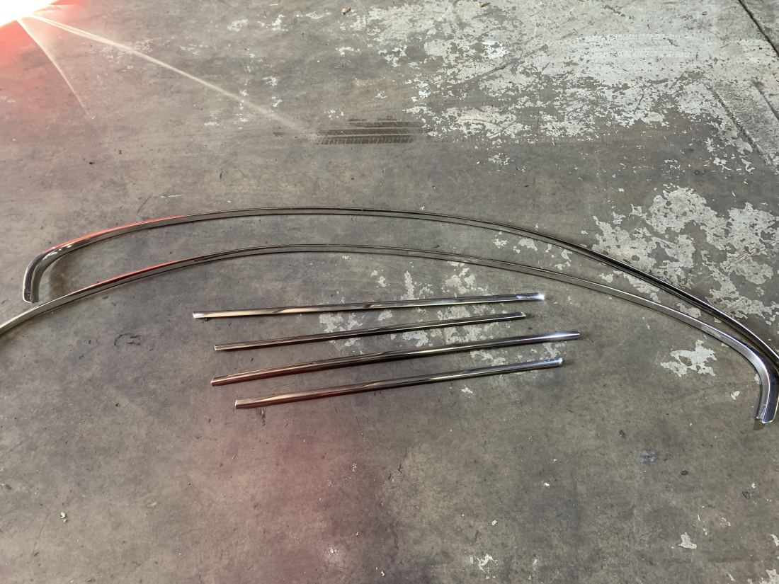 VF Holden Commodore sedan chrome door and roof trims