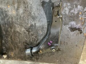 Genuine VF HSV GTS RH LSA rear cradle suspension control arms